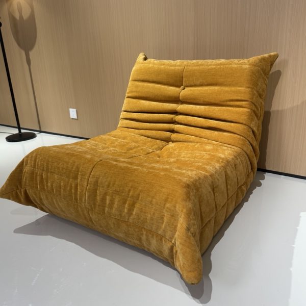 Compressed Sofa（Caterpillar）